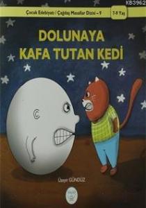 Dolunaya Kafa Tutan Kedi